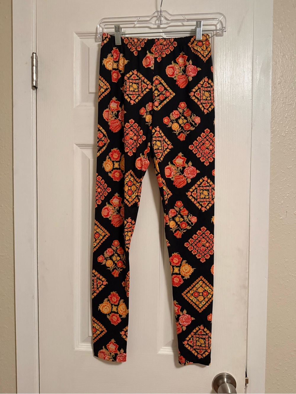 La Double J Black Floral Geometric Print Leggings